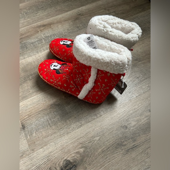 NWT cute Disney Minnie and Mikey Slipper boots Adult size 9/10 (keep warm) - Picture 3 of 4